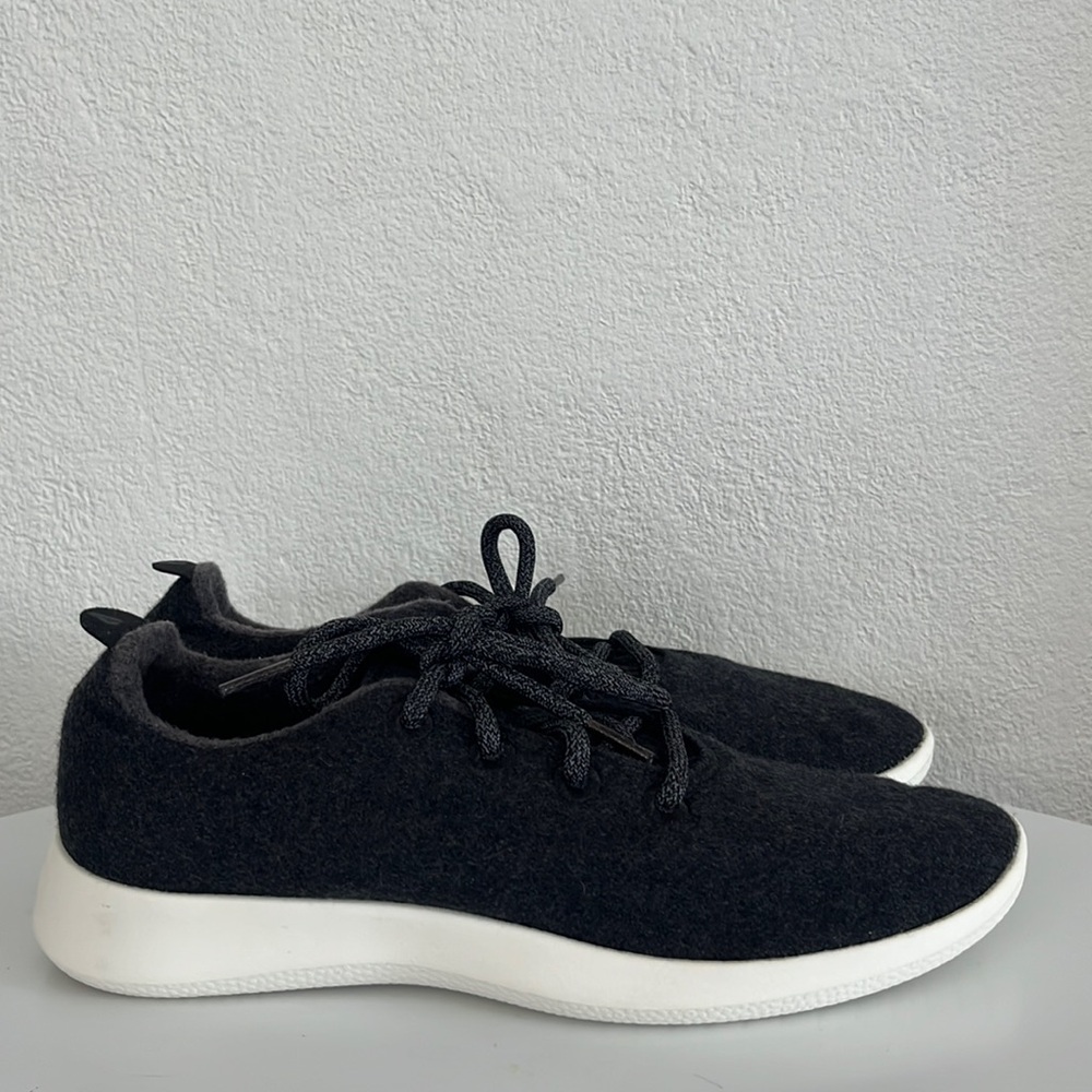 Allbirds Wool Runners Dark Gray White Soles Sneakers Womens Size 10